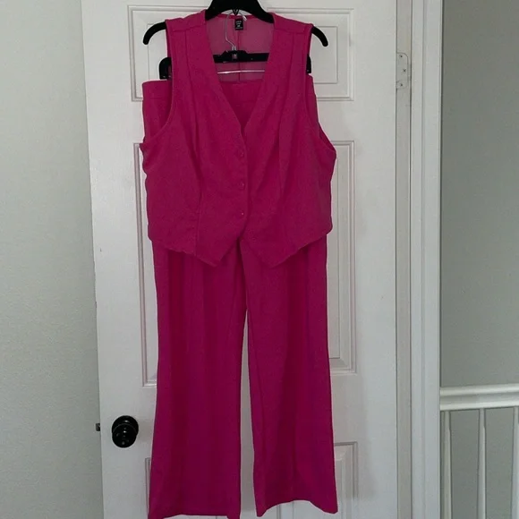 SHEIN Curve Vest & trouser 2XL - Picture 2 of 9